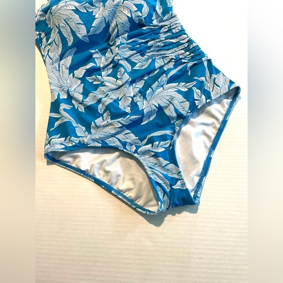 Seekers Australia One Piece Tropical Leaves Blue White Swimsuit Women’s 6‎ NWOT - Picture 5 of 10